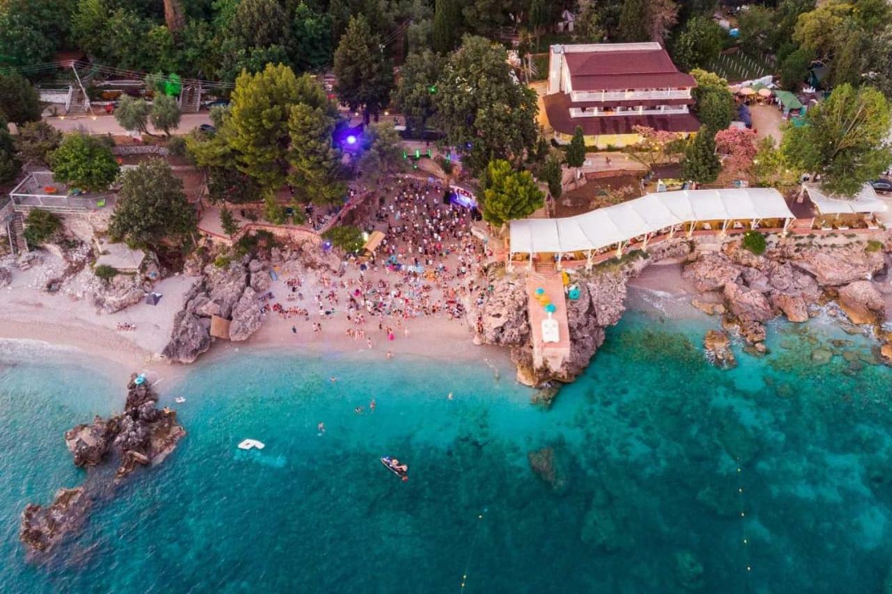 Queen Vasilika Hotel Dhermi Exterior photo